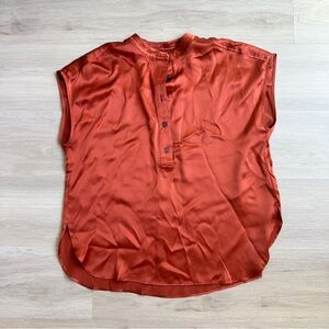 Banana Republic 100% silk Women's shirt size small